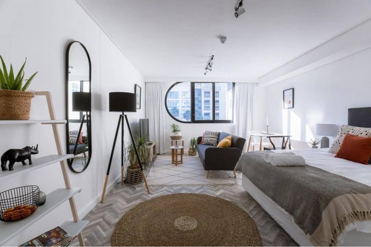 Stylish, Modern, Walk To Restaurants And Cbd Apartment Cape Town Luaran gambar